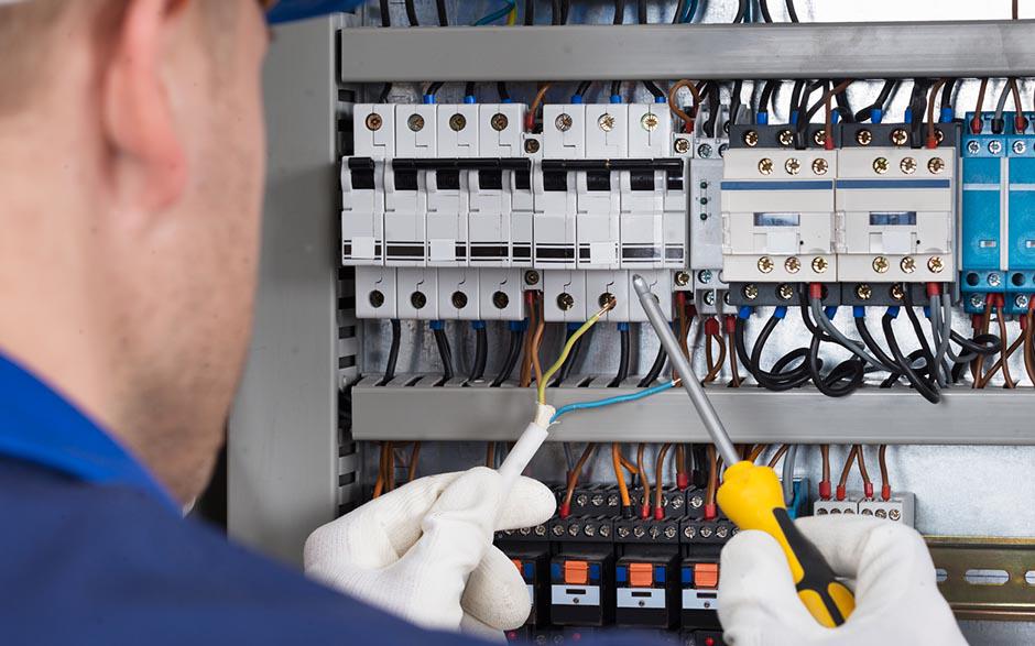 électricien maintenance Ballancourt-sur-Essonne