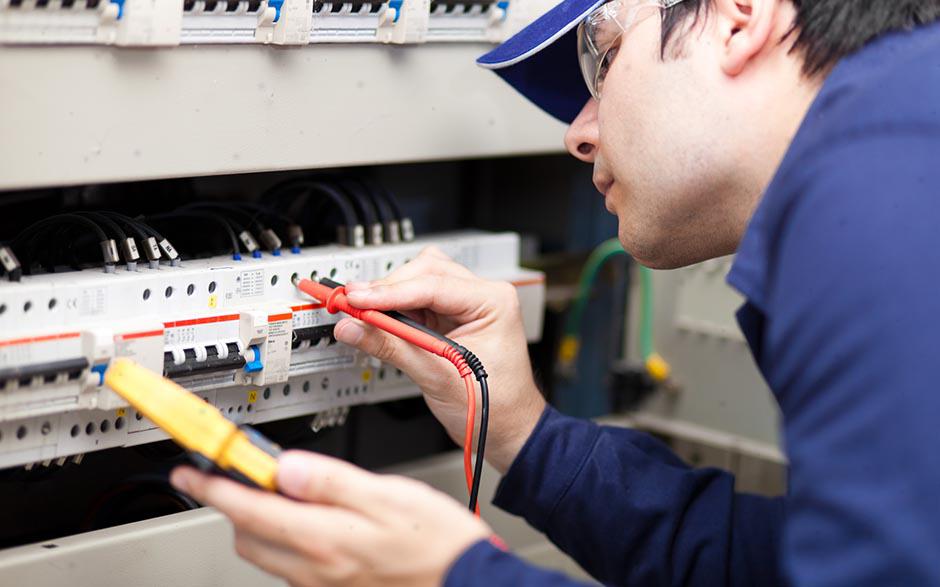 électricien de maintenance Paris 4